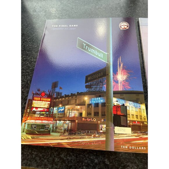 Vtg Detroit Tigers 2 Programs & Detroit Pride Pin The Final Game 9/27/99 Opening - Picture 2 of 8